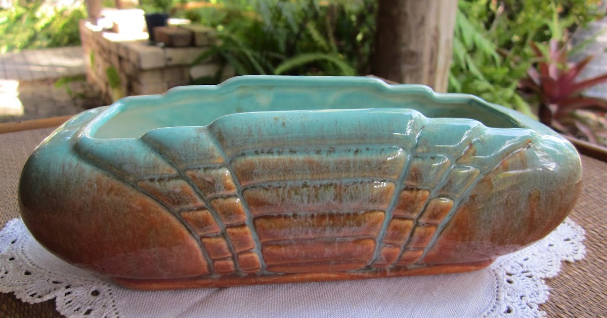 Johnnyfive Collectables Two Pieces of Australian Pottery