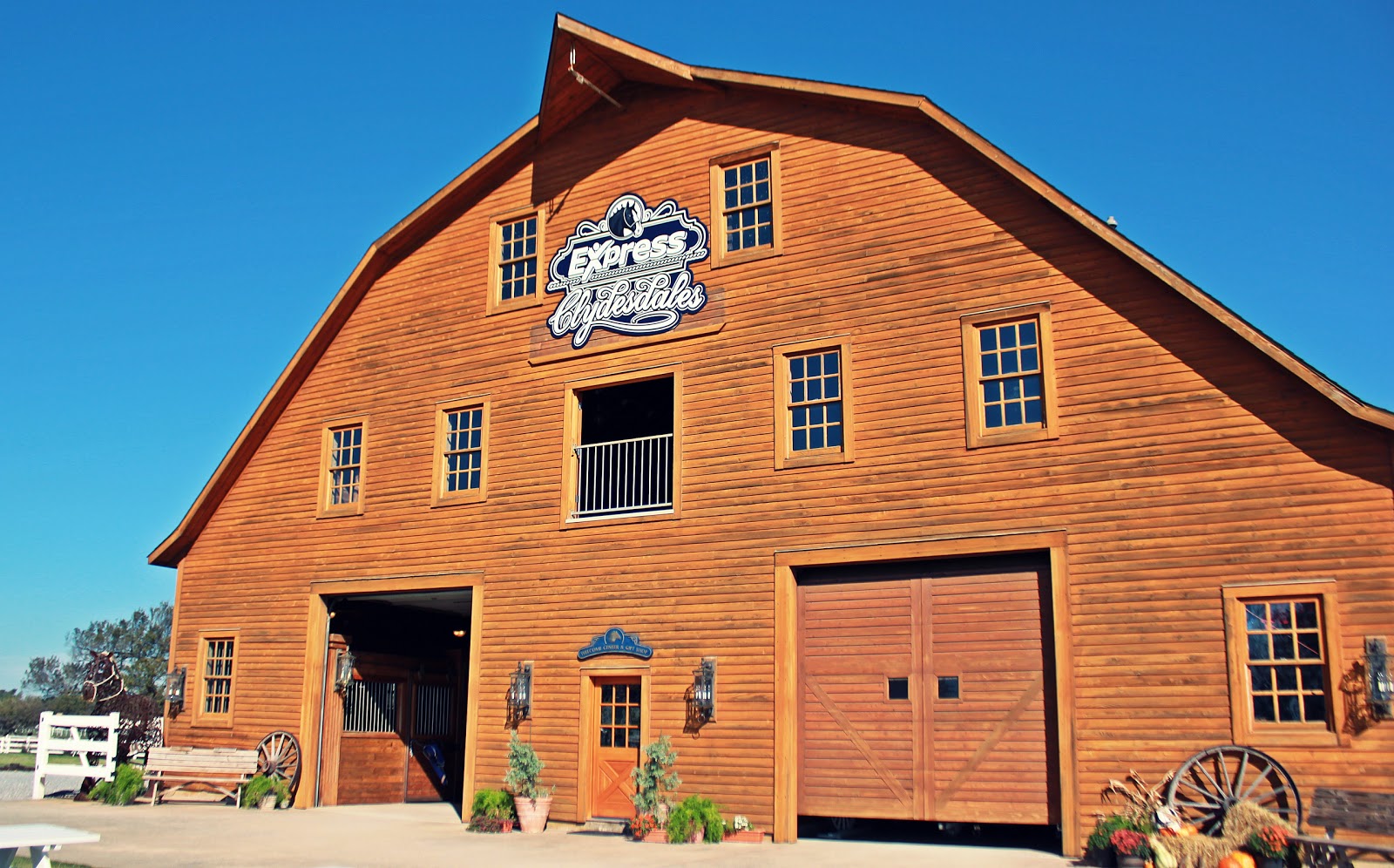 Photos From The Middle of Oklahoma Express Ranch Yukon, Oklahoma