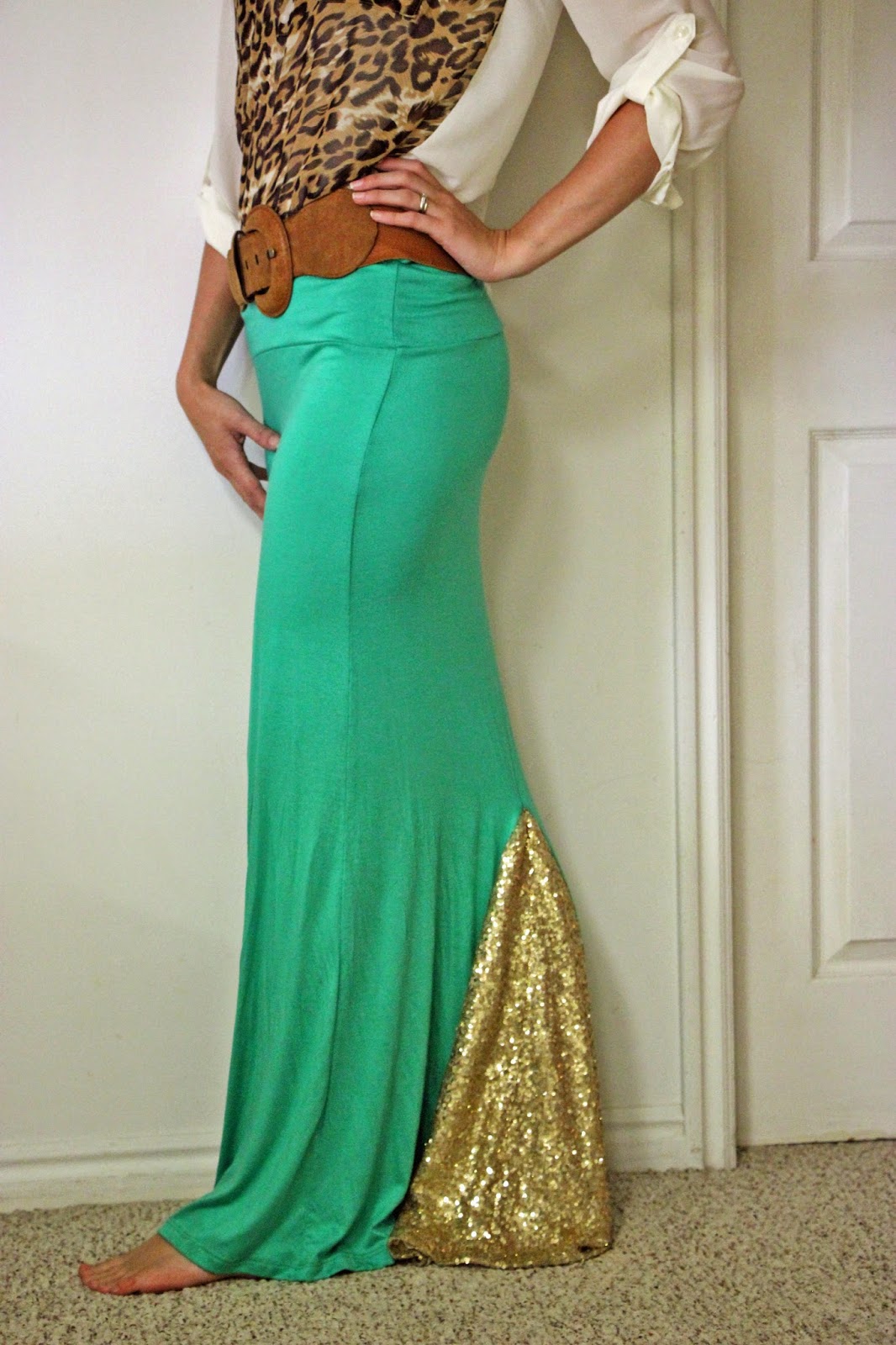 Tesslyn's How to add Fabric and Slit to a Maxi Skirt