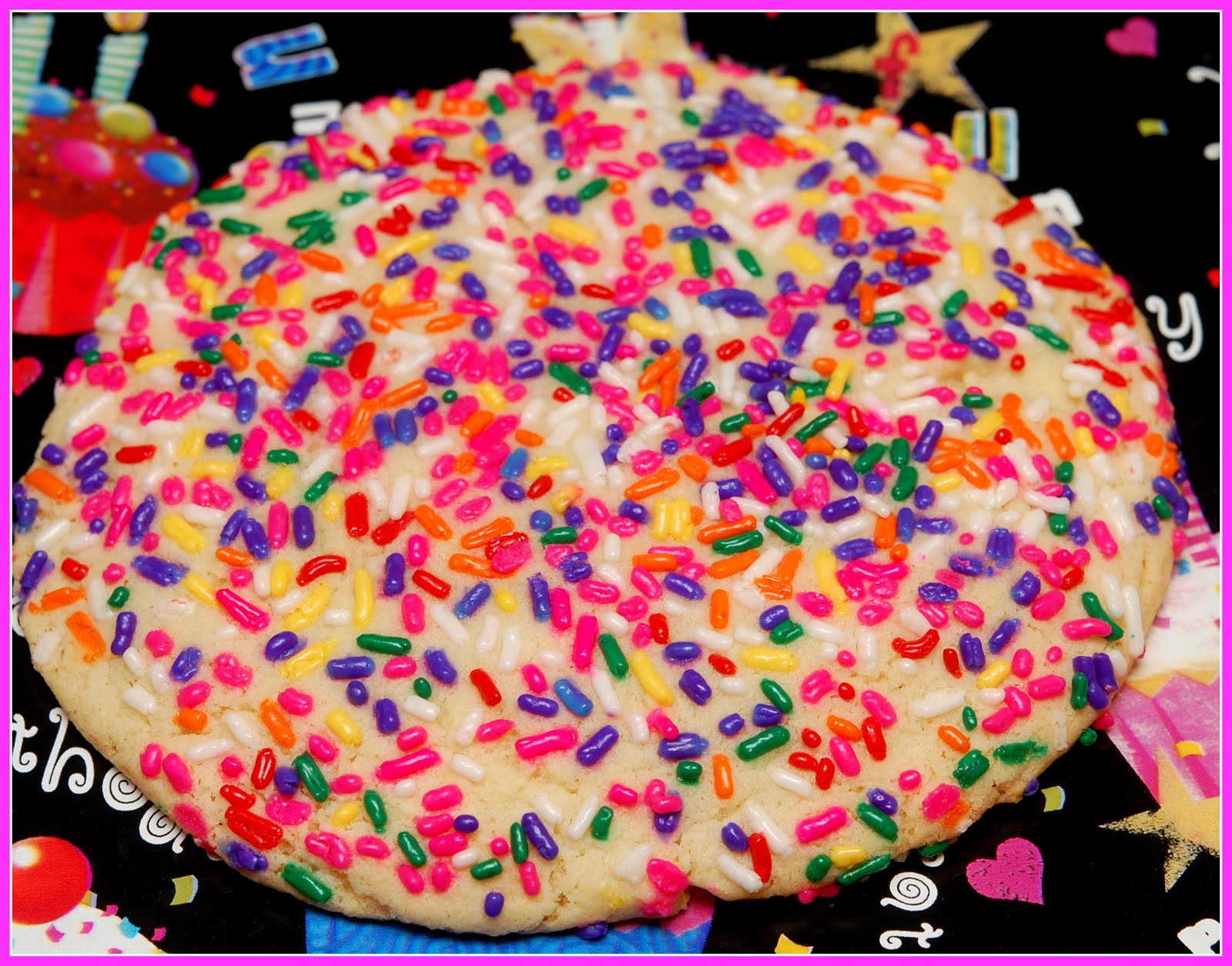 SCRUMPTIOUS BAKERY STYLE SPRINKLE COOKIES!!!! Hugs and Cookies XOXO