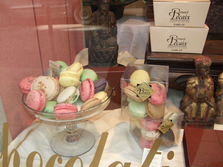 Chocolate shop selling these lovely macaroons in St cere