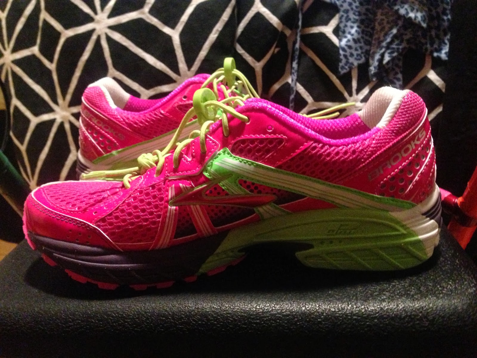 A Runner's Life REDEFINED Day 101 (241) Walk + New Tennis Shoes