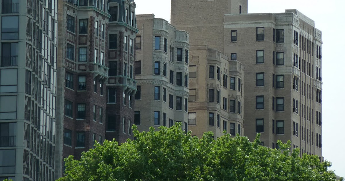 The Chicago Real Estate Local Lincoln Park condo sales, prices 2011