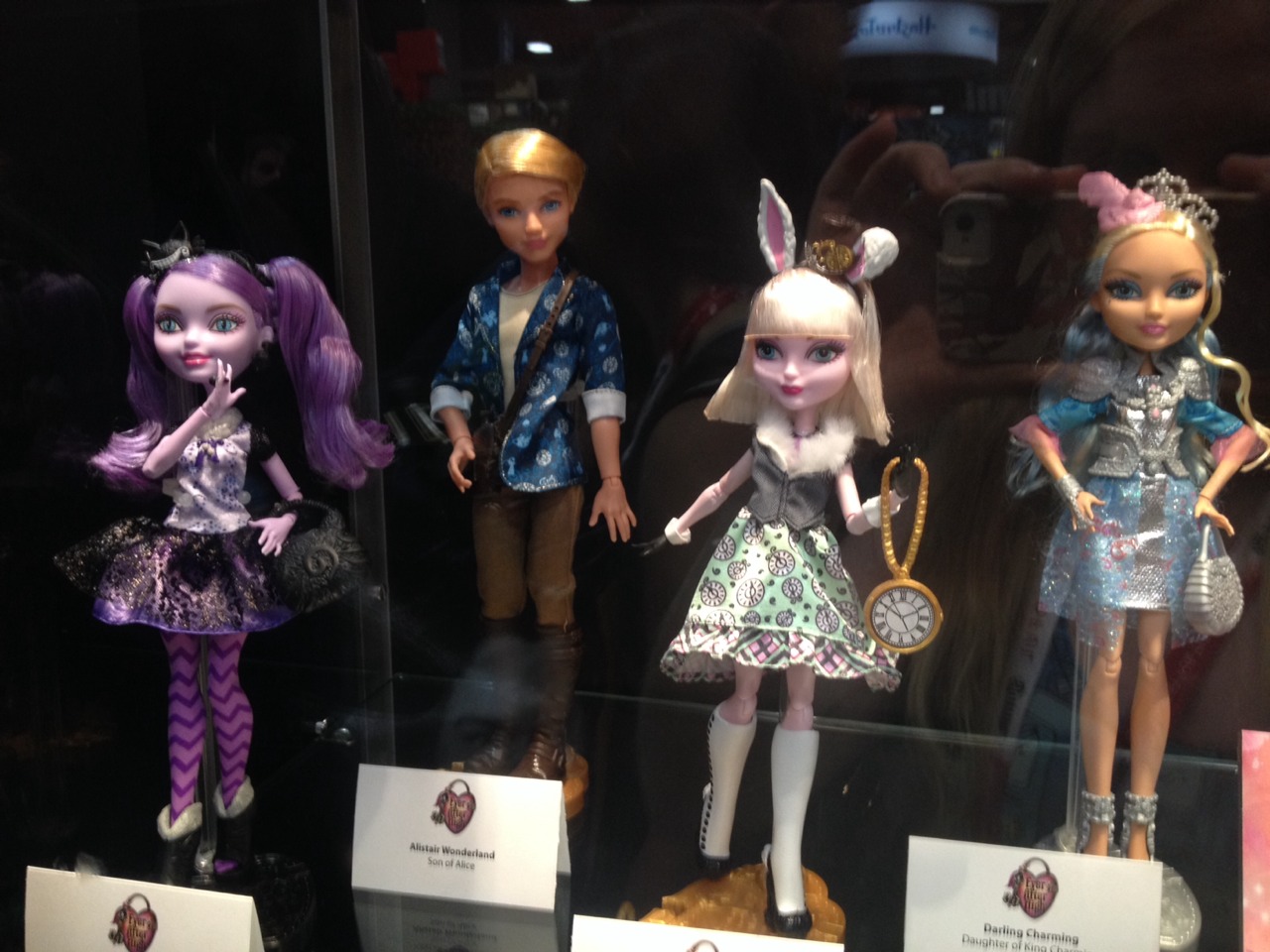 My toys,loves and fashions: Ever After High - SDCC Cerise Wolf !!!