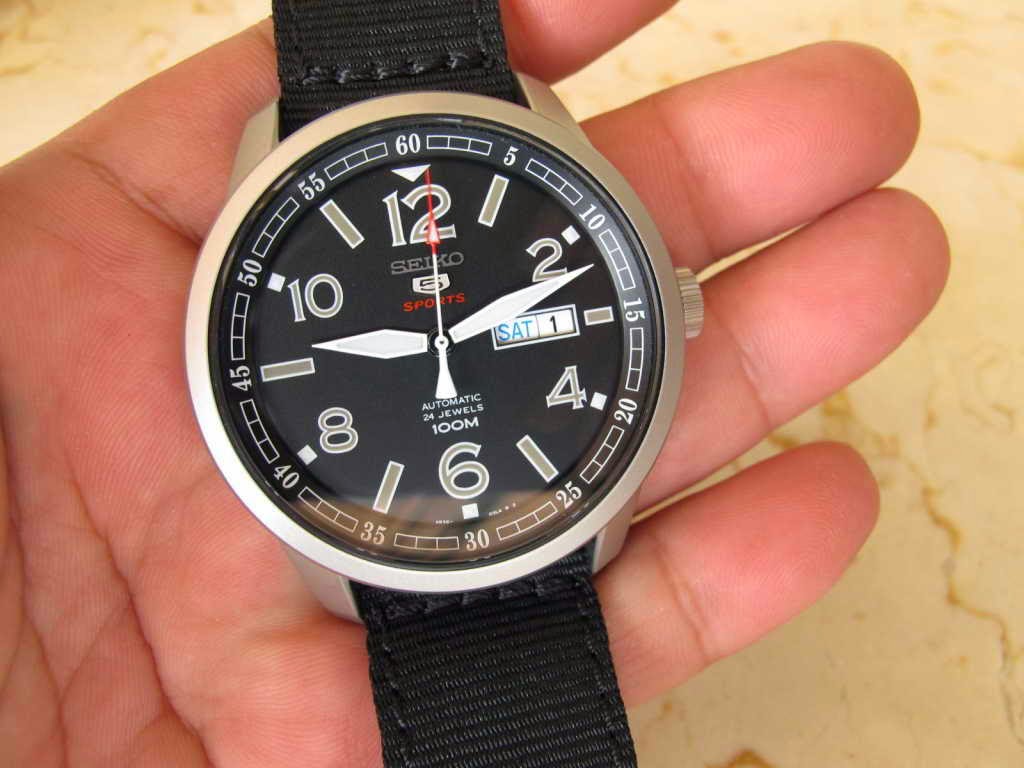 seiko 5 sport limited edition 4r36a