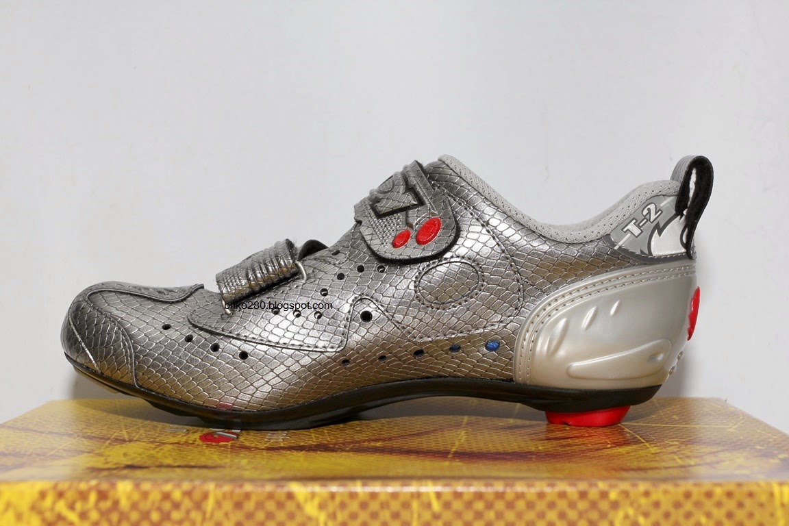 oakley cycling shoes