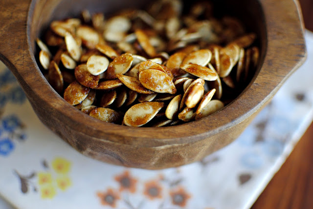 Sticky Sweet Pumpkin Seeds l SimplyScratch.com