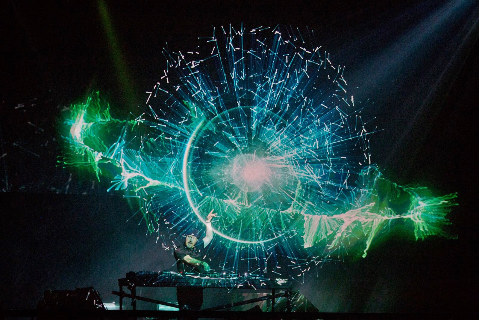 Stage Concert and laser show ~ wallpapersQu