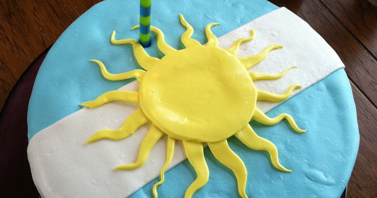 A blogger's dozen Argentine birthday cake!