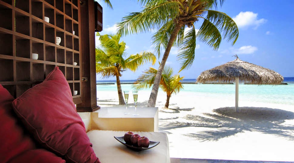 Kurumba Maldives Review by Dr Cacinda Maloney Kurumba Maldives Review by Dr Cacinda Maloney