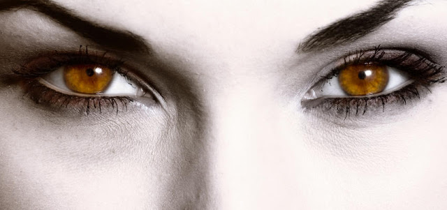 enfoque-ley-de-atraccion-ojos-mujer