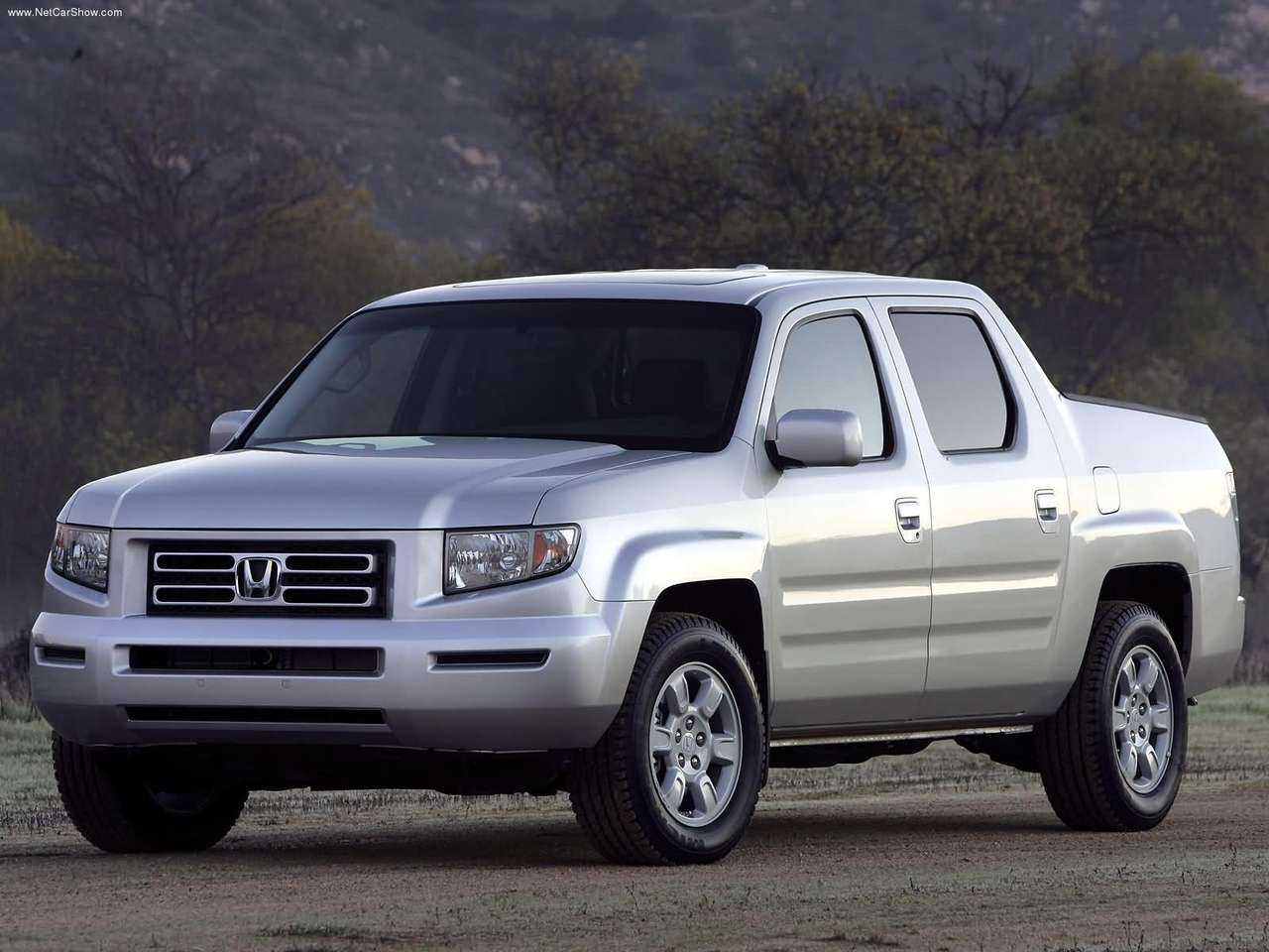 http://2.bp.blogspot.com/-b3aUxkP4oxI/TZl2E0tz0nI/AAAAAAAAFYo/N3LbhHEA4r8/s1600/Honda-Ridgeline_RTL_2006_1280x960_wallpaper_09.jpg