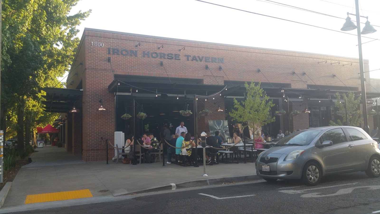 New R Street Complex Iron Horse, Roxie, Dos Coyotes Munchie Musings