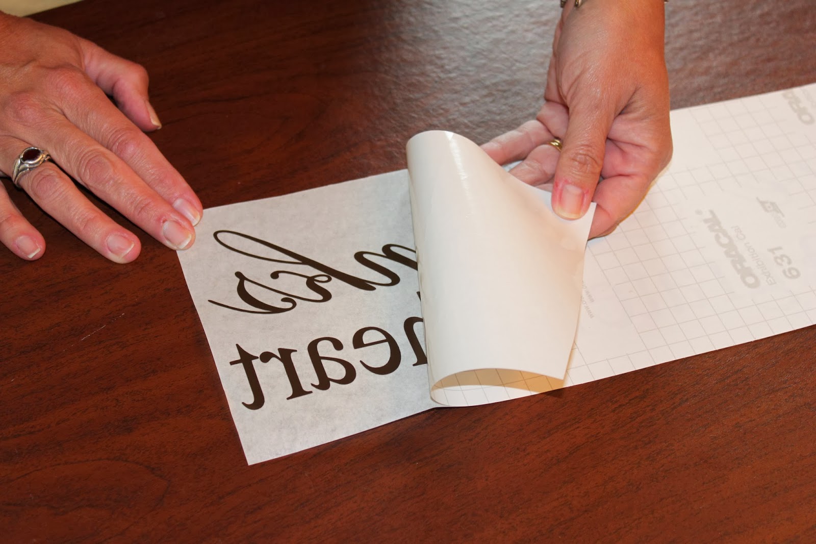 Howsewears Applying Vinyl Wall Words