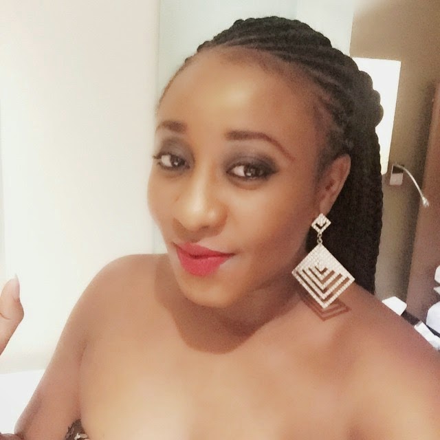 Ini Edo releases lovely selfies to sham the guys.. (+Photos)