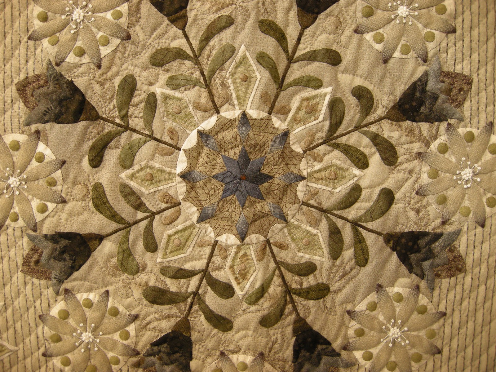 Queenie's Needlework More pictures from Tokyo Int Great Quilt Festival