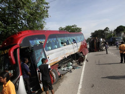 rombongan sekolah kemalangan