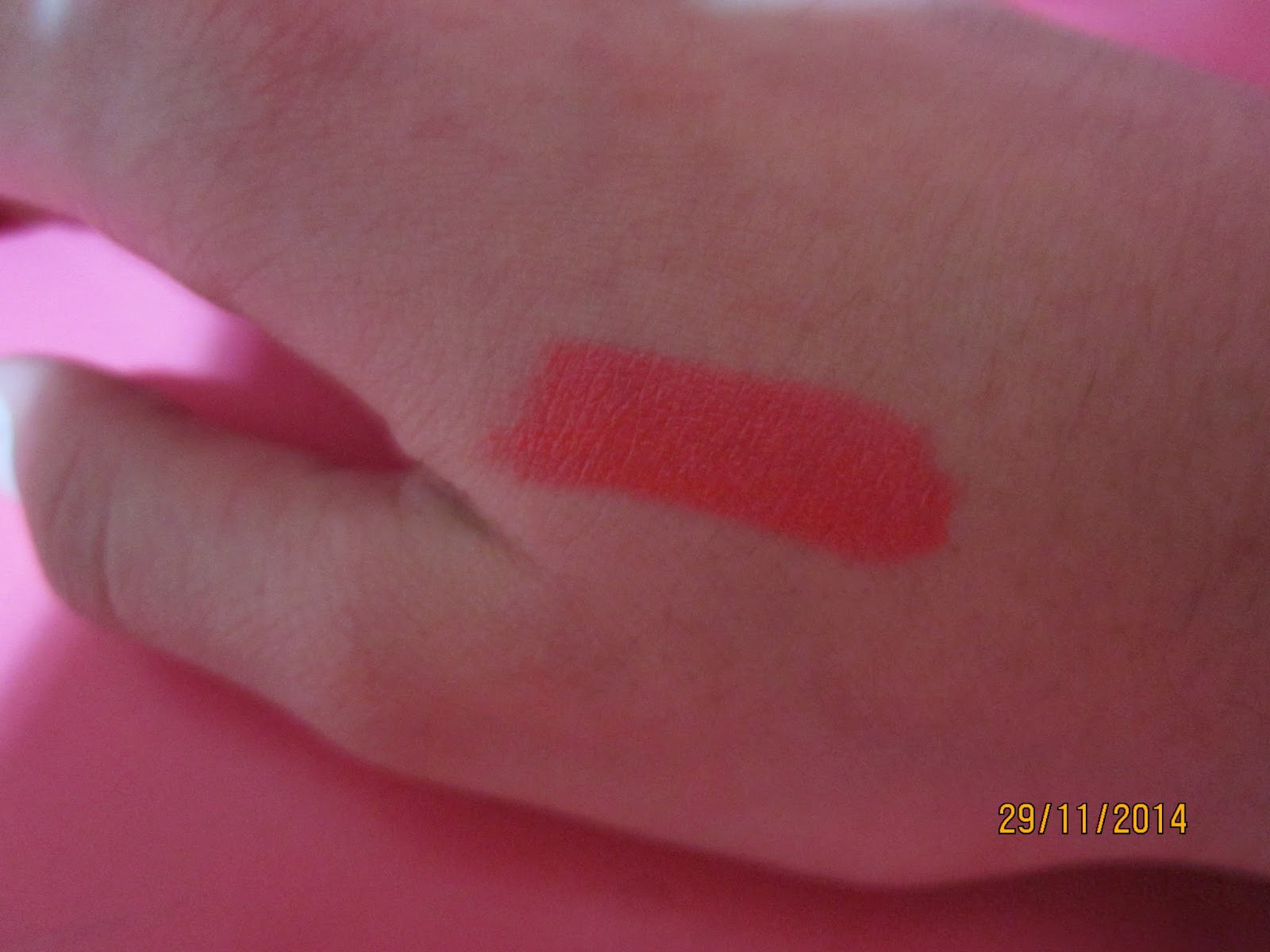 Avon Color Trend Kiss N Go Ruj Yorumları