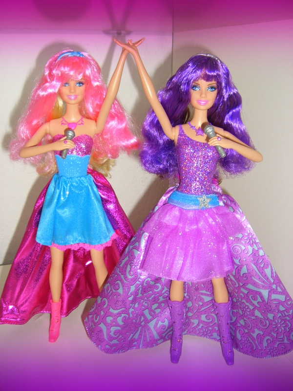 Barbie™ A Princesa e a Pop Star, Comercial das Bonecas