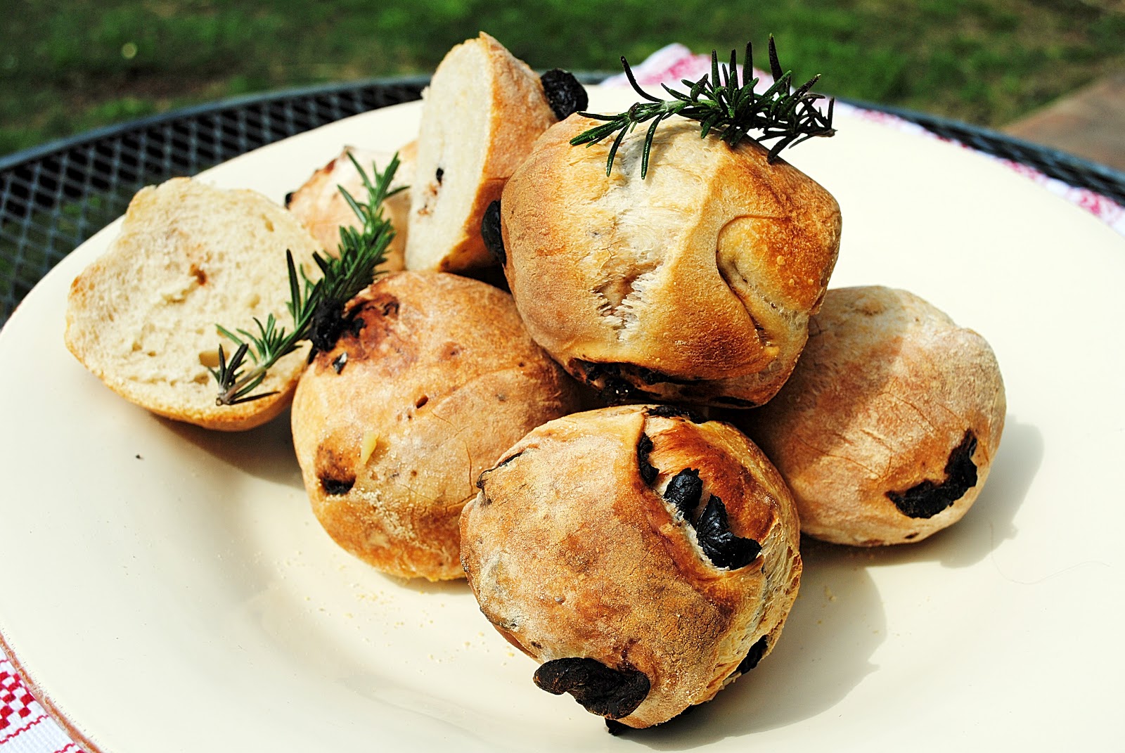 Olive Rolls (Pagnottelle con le Olive)