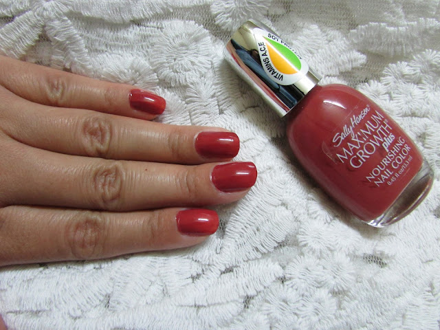 Sally Hansen MAXIMUM Growth plus Nourishing Nail Color price review india, Indian beauty blog, nails, Sally Hansen india online, Marsala nails, Marsala fashion 2015, beauty , fashion,beauty and fashion,beauty blog, fashion blog , indian beauty blog,indian fashion blog, beauty and fashion blog, indian beauty and fashion blog, indian bloggers, indian beauty bloggers, indian fashion bloggers,indian bloggers online, top 10 indian bloggers, top indian bloggers,top 10 fashion bloggers, indian bloggers on blogspot,home remedies, how to