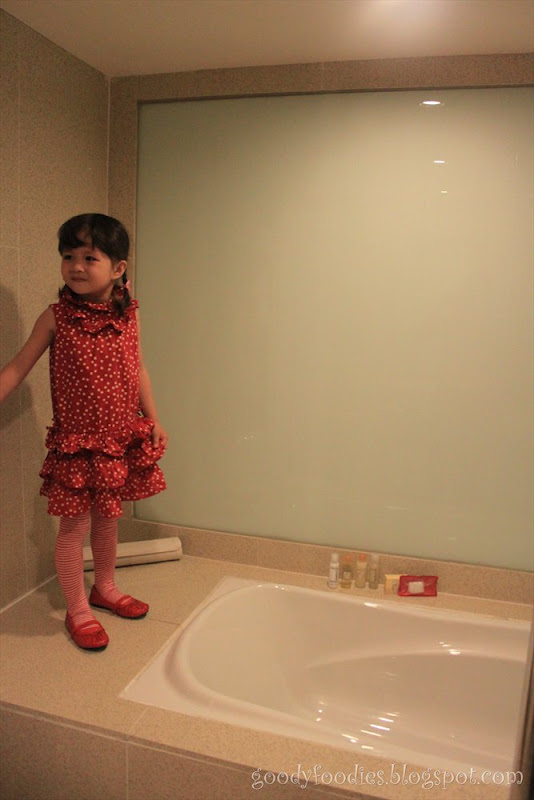 Goodyfoodies Hotel Review Empire Subang Selangor Malaysia Pool In Fitness First Next Door We Didn T Know The Hotel Had A So Ended Up Letting Kids Play Bathtub Which They Liked Very Much