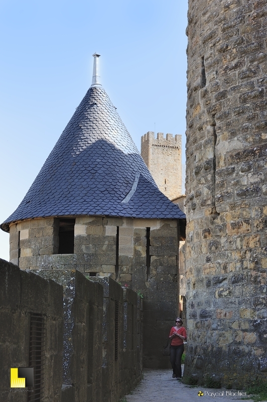 Rétrécissement du chemin de ronde à Carcassonne Rétrécissement du chemin de ronde à Carcassonne photo au delà du cliché