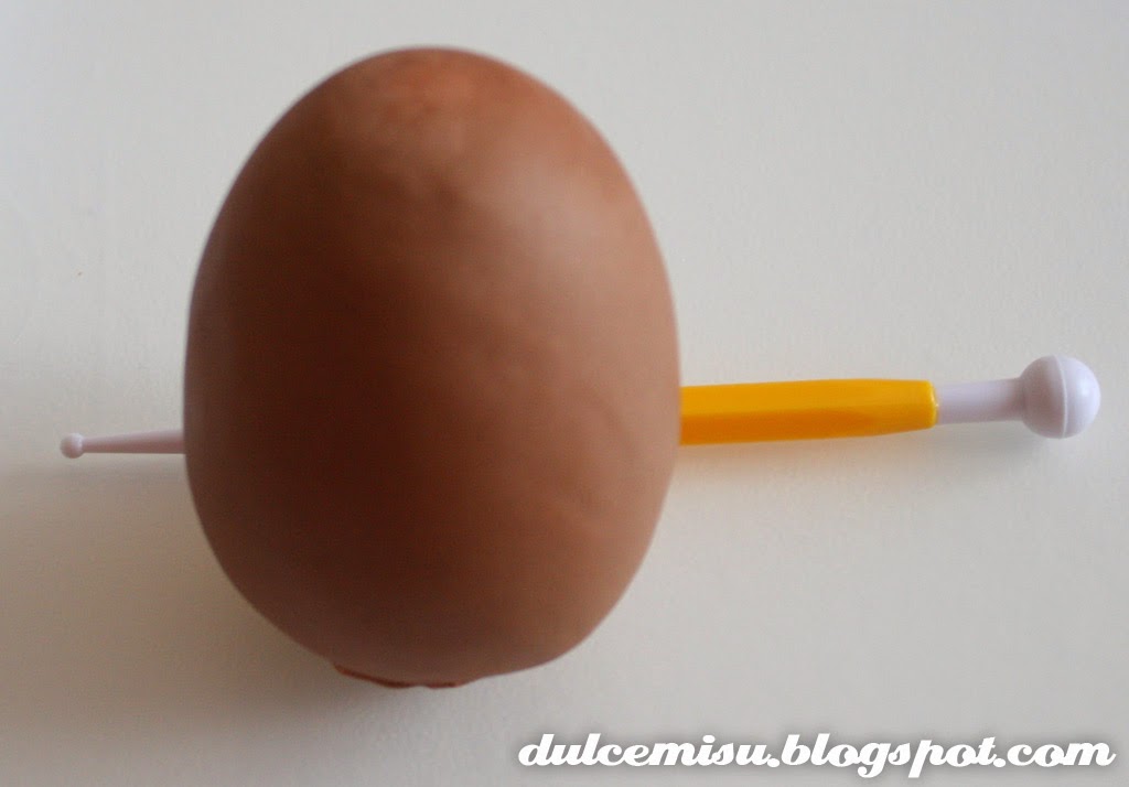 MR. Potato, fondant, dulcemisu, tutorial para hace un potato, juguete de fondant, modelar, colorante gel, CMC, decoración.