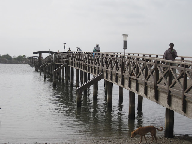 Puente que une Joal y Fadiouth, Senegal