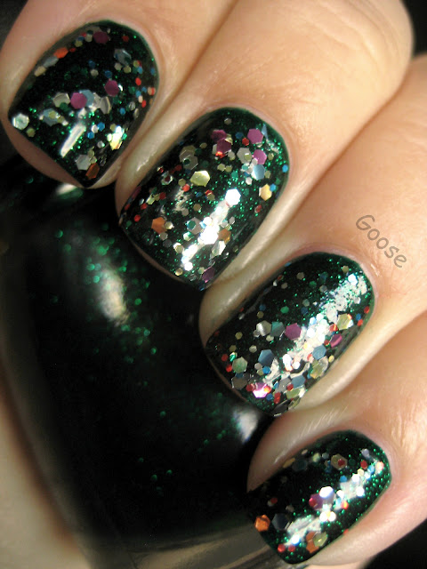 Christmas nails tree sparkle glitter days gems glaze milani emerald china dark v2 goose Goose's Glitter: The 12 Days of Christmas Nails: Day 1 - Christmas Tree Nails