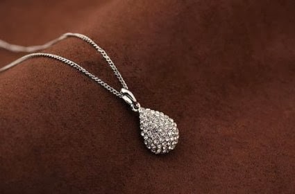 silver teardrop pendant necklace