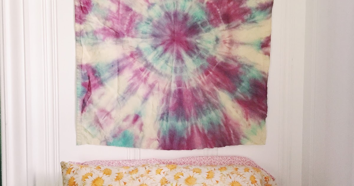 diy circular tiedye mini tapestry
