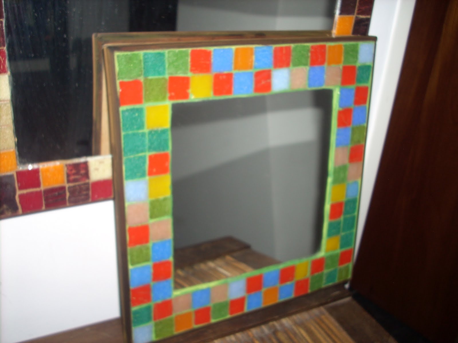 Espejos y Lamparas: Nuevos Diseños de Espejos Rústicos en Piedras