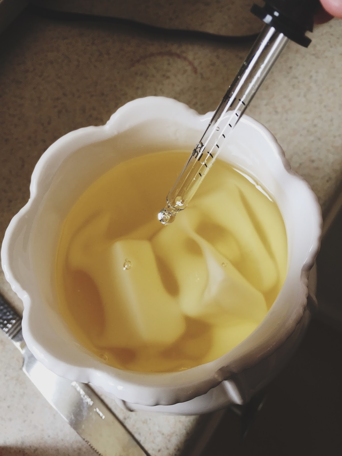 Making a Candle with a Microwave Hey, Kimberlea