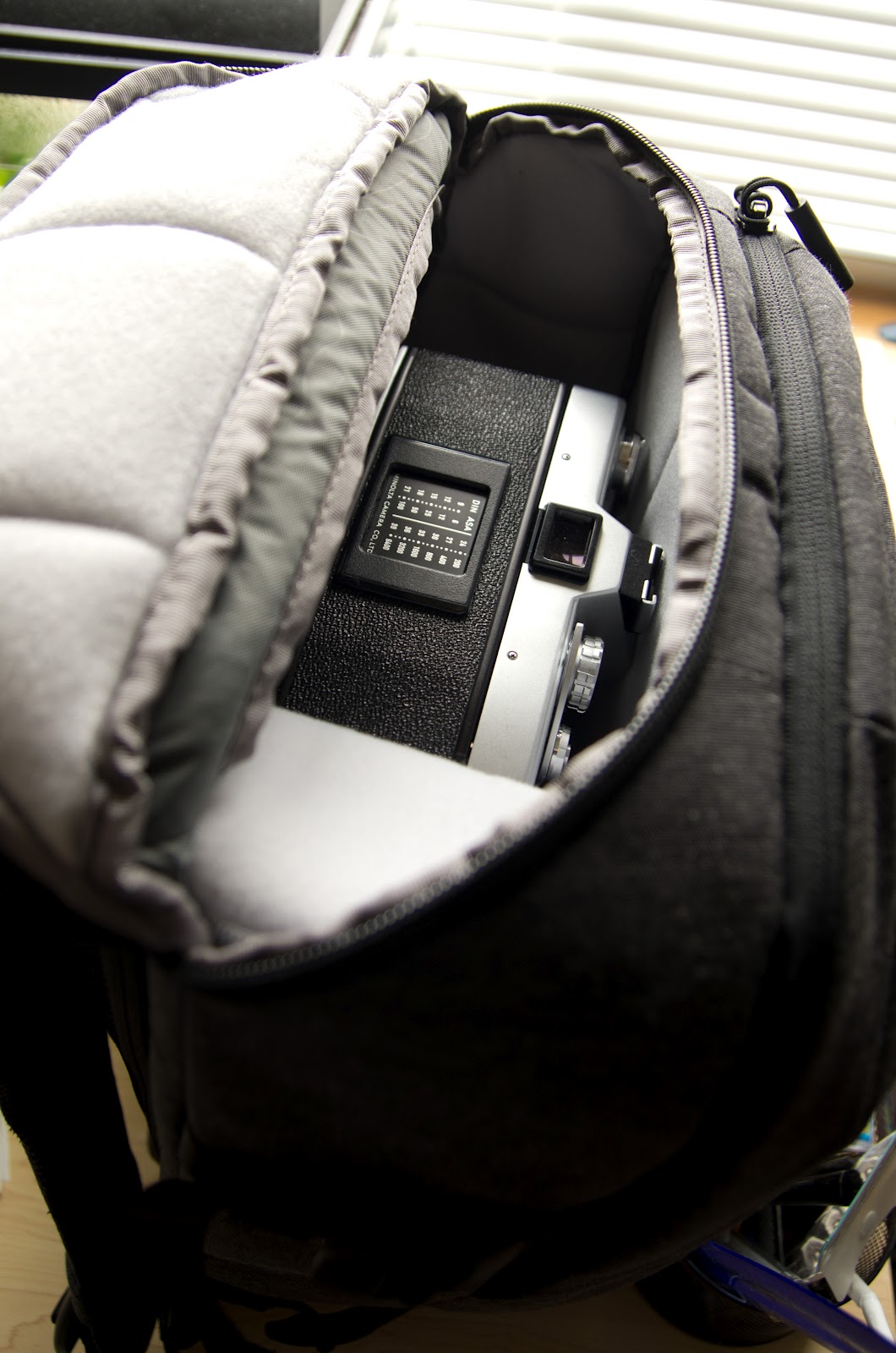 Bokeh Window Cameralogical Baggage Incase DSLR Pro Pack Review