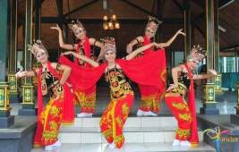 TARI GANDRUNG TARI GANDRUNG