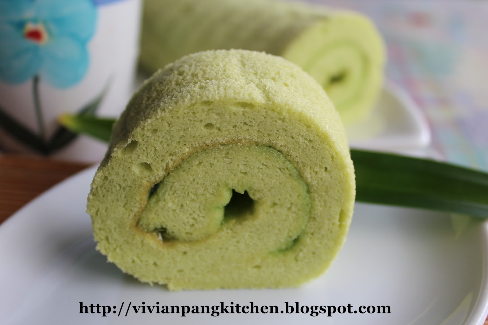 Vivian Pang Kitchen Pandan Coconut Swiss Roll/ Chiffon Cake Method