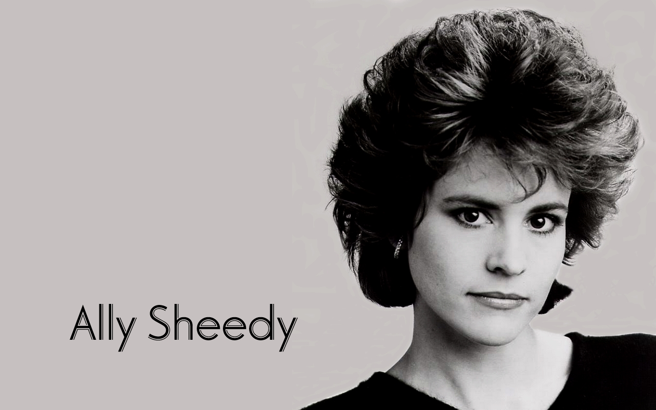 Filmovízia: Ally Sheedy Wallpaper