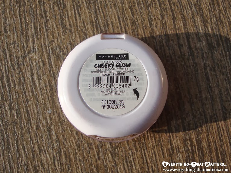 Maybelline Cheeky Glow "Peachy Sweetie" Blush: Swatch, Review And FOTD Maybelline+CheekyGlow+Peachy+Sweetie+Swatch+Review+Pictures