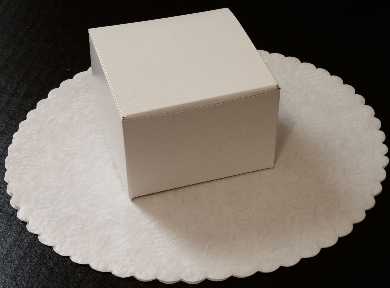 My Place to Yours SHOPPING 55 Small White Boxes Weddings, Favors, Petit Fours Vellum Liners