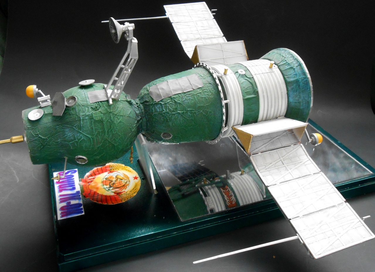 Ohio Valley Spaceport 1/30 Scale Ogonek Soyuz 7KOK