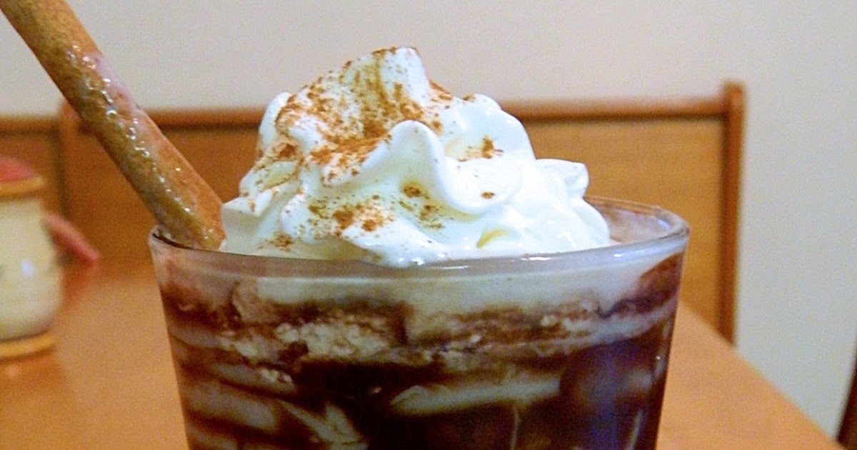 Eating Bariatric Iced Decaf Coffee w/Protein