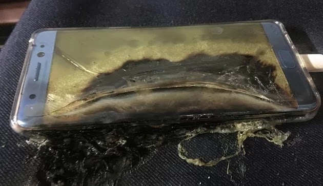 Επείγουσα ανακοίνωση της Samsung για τα Galaxy Note 7: «Κλείστε τα όλοι - Υπάρχει σοβαρός κίνδυνος» Επείγουσα ανακοίνωση της Samsung για τα Galaxy Note 7: «Κλείστε τα όλοι - Υπάρχει σοβαρός κίνδυνος»