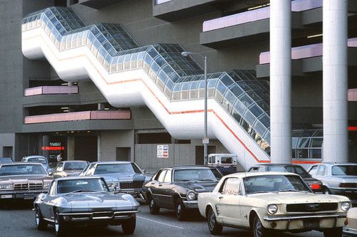 Beverly Center openes 1981 Bullock's Department Store Beve…