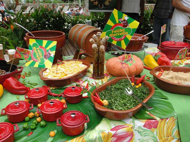Voc u00ea sabe como organizar uma feijoada"glam" ?? AMANDICA INDICA e dá dicas!!! Adesivo Joia De Unha ~ Voc u00ea sabe como organizar uma feijoada"glam" ?? AMANDICA INDICA e dá dicas!!!