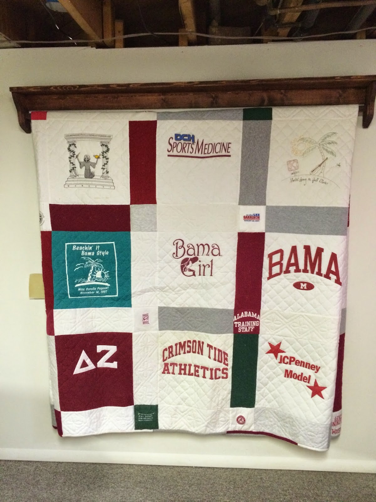 Momtastrophe How to Hang Decorations and Frames with Two Hooks