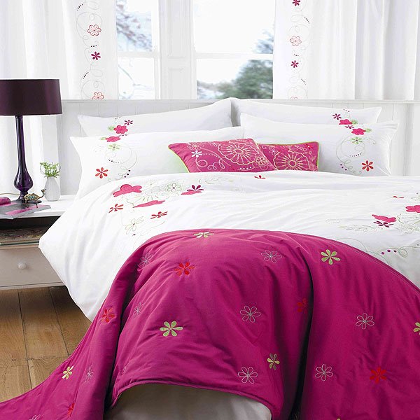 Best decorating ideas Embroidered Bedding Designs