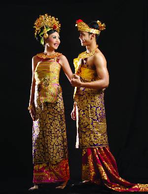 Baju Adat bali: Februari 2012