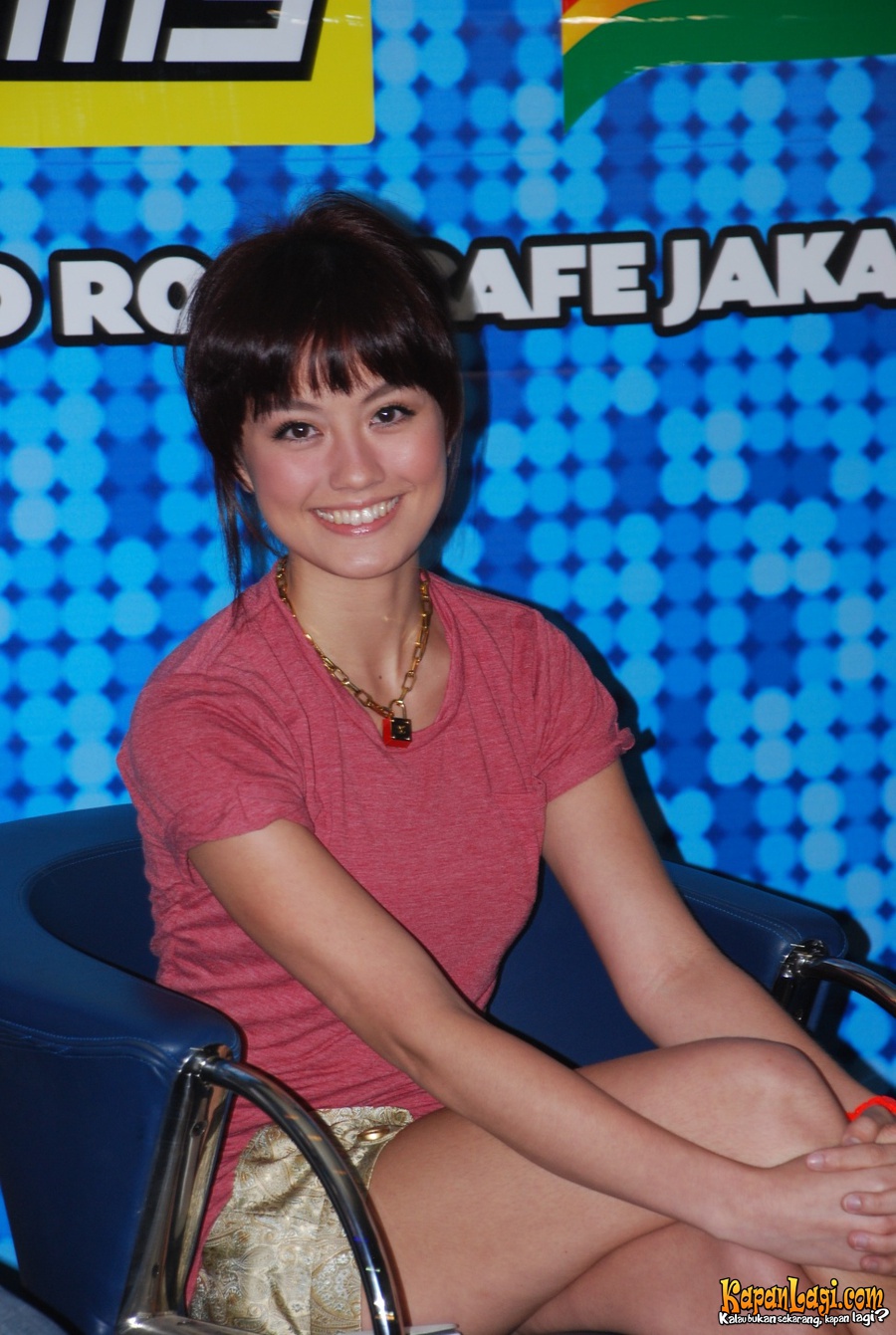 G i r l P i c t u r e s: Agnes Monica