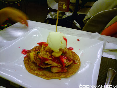 Paddington House Of Pancakes - Peaches & Strawberries